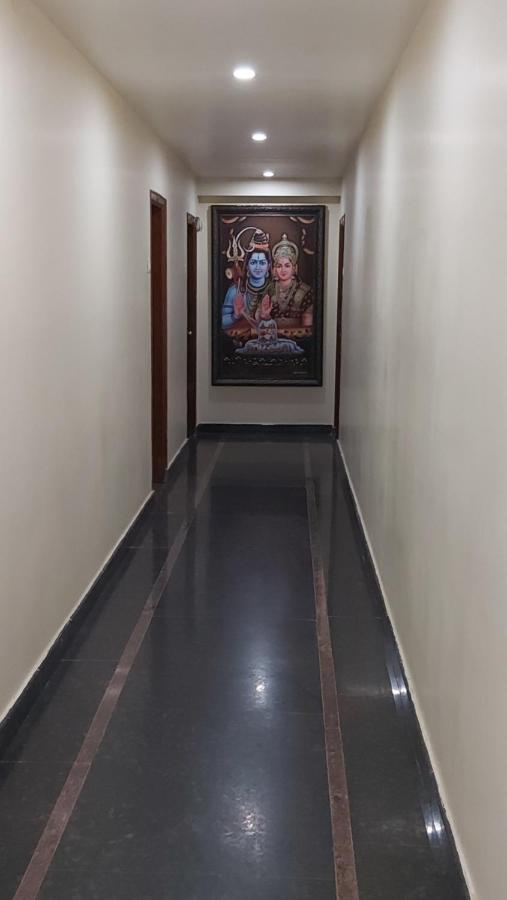 Hotel Ksr Grand Srikalahasti Bagian luar foto
