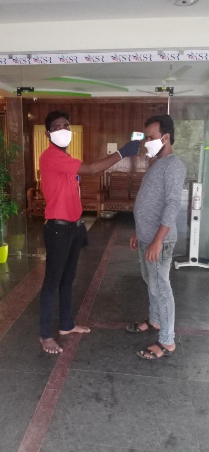 Hotel Ksr Grand Srikalahasti Bagian luar foto