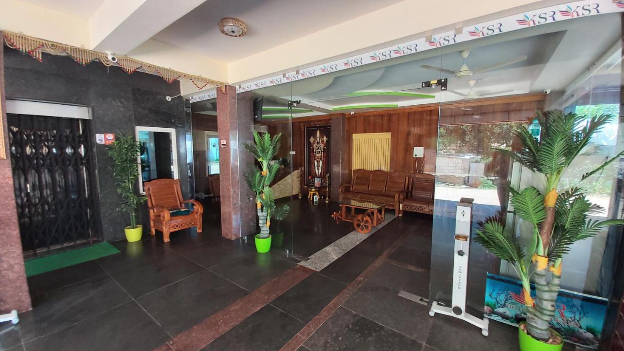 Hotel Ksr Grand Srikalahasti Bagian luar foto