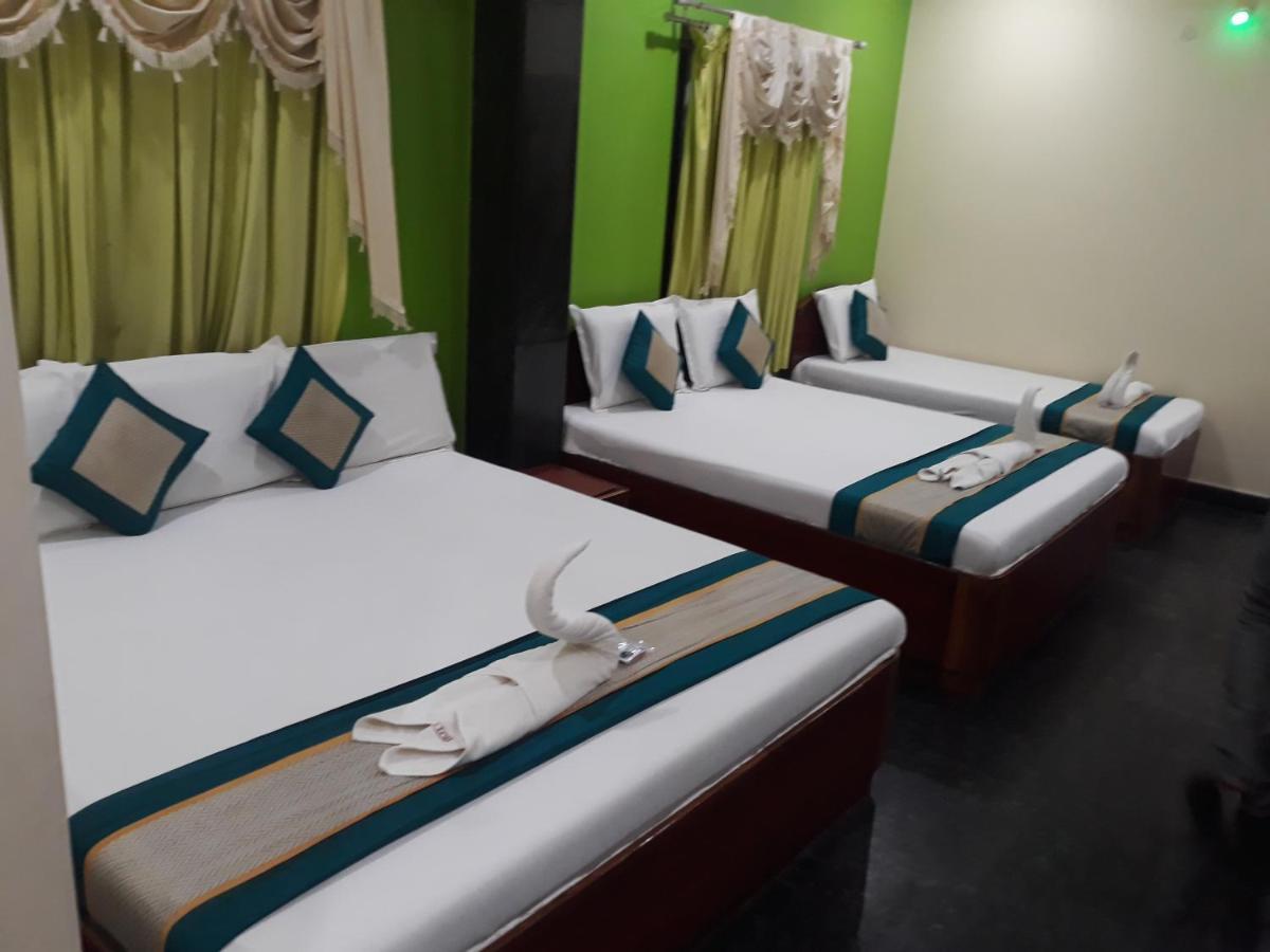 Hotel Ksr Grand Srikalahasti Bagian luar foto