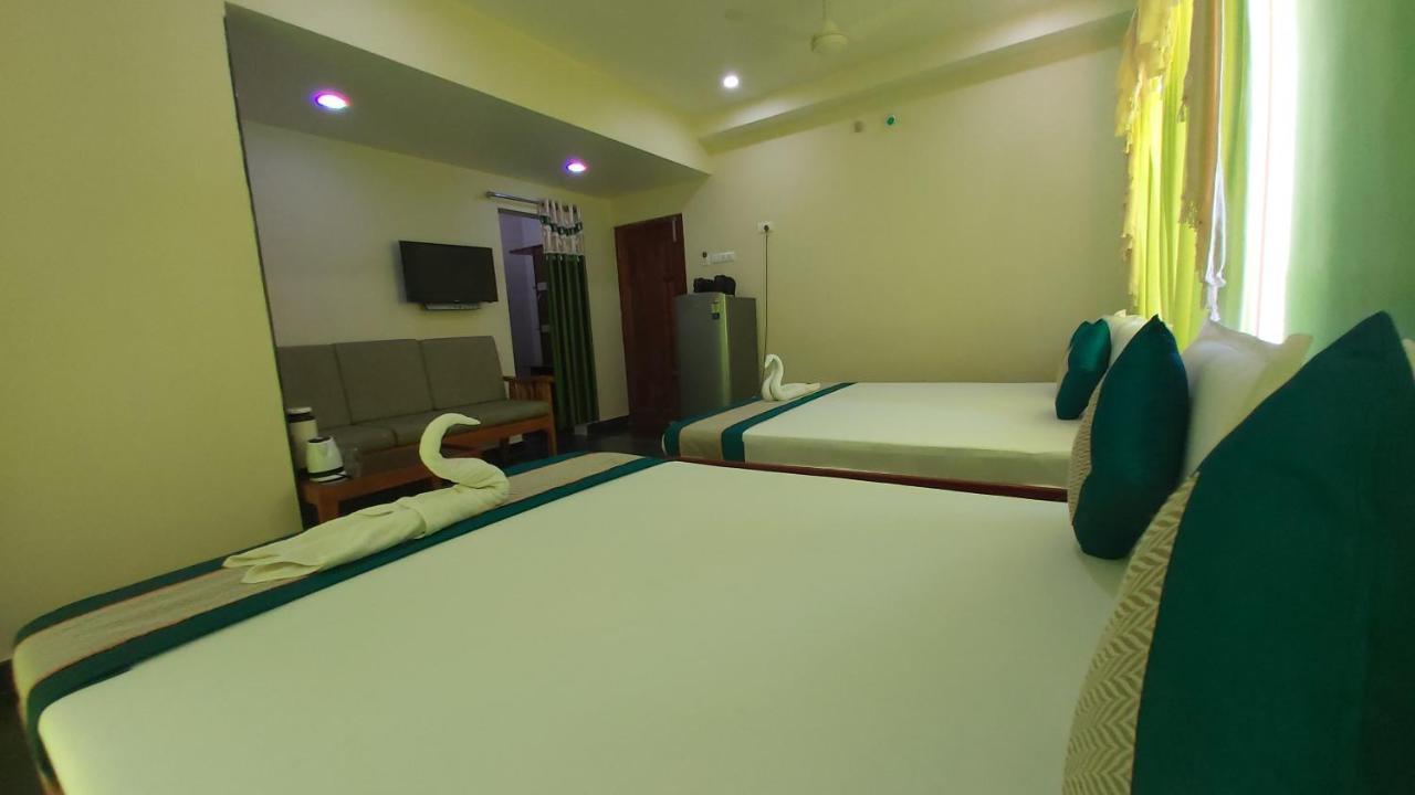Hotel Ksr Grand Srikalahasti Bagian luar foto