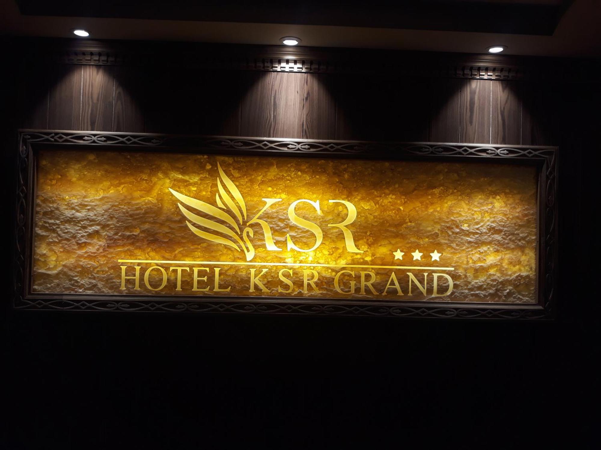 Hotel Ksr Grand Srikalahasti Bagian luar foto